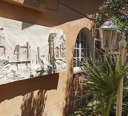 Hotel Le Derby Cagnes-sur-Mer Bagian luar foto