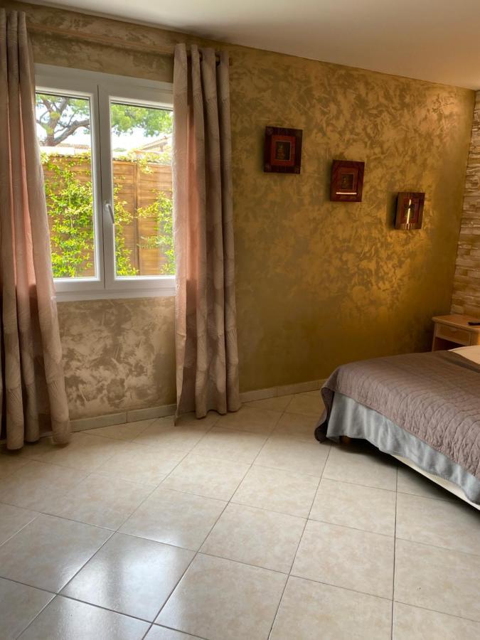 Hotel Le Derby Cagnes-sur-Mer Bagian luar foto