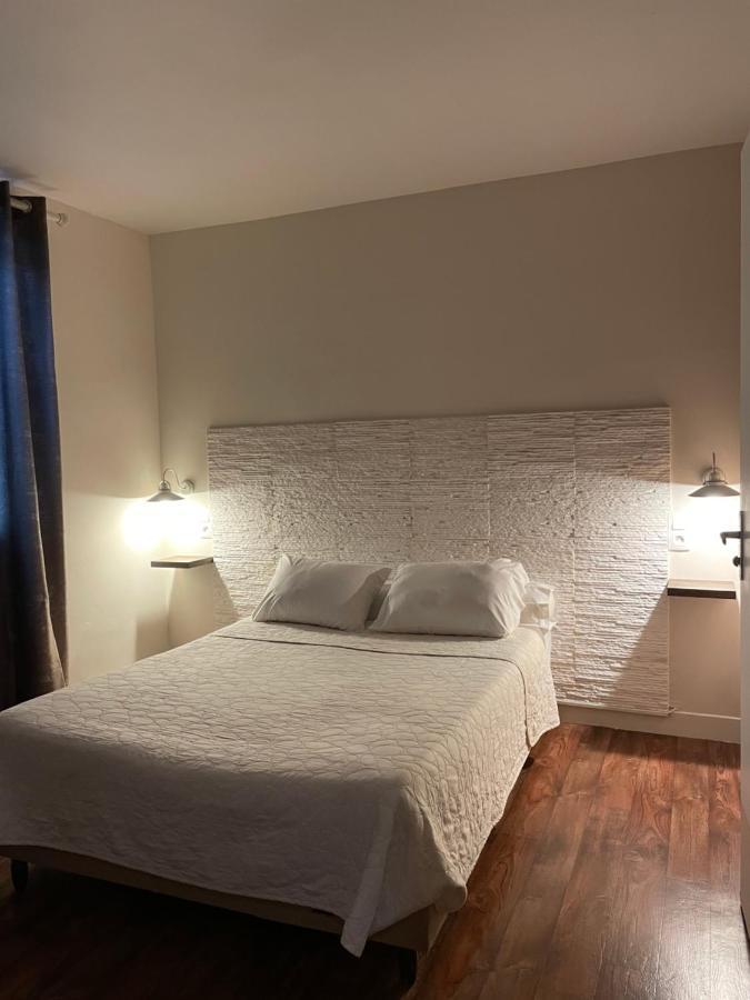 Hotel Le Derby Cagnes-sur-Mer Bagian luar foto
