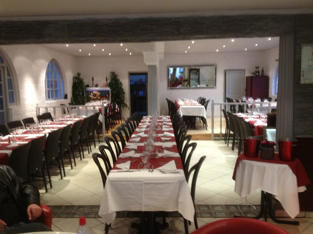 Hotel Le Derby Cagnes-sur-Mer Bagian luar foto