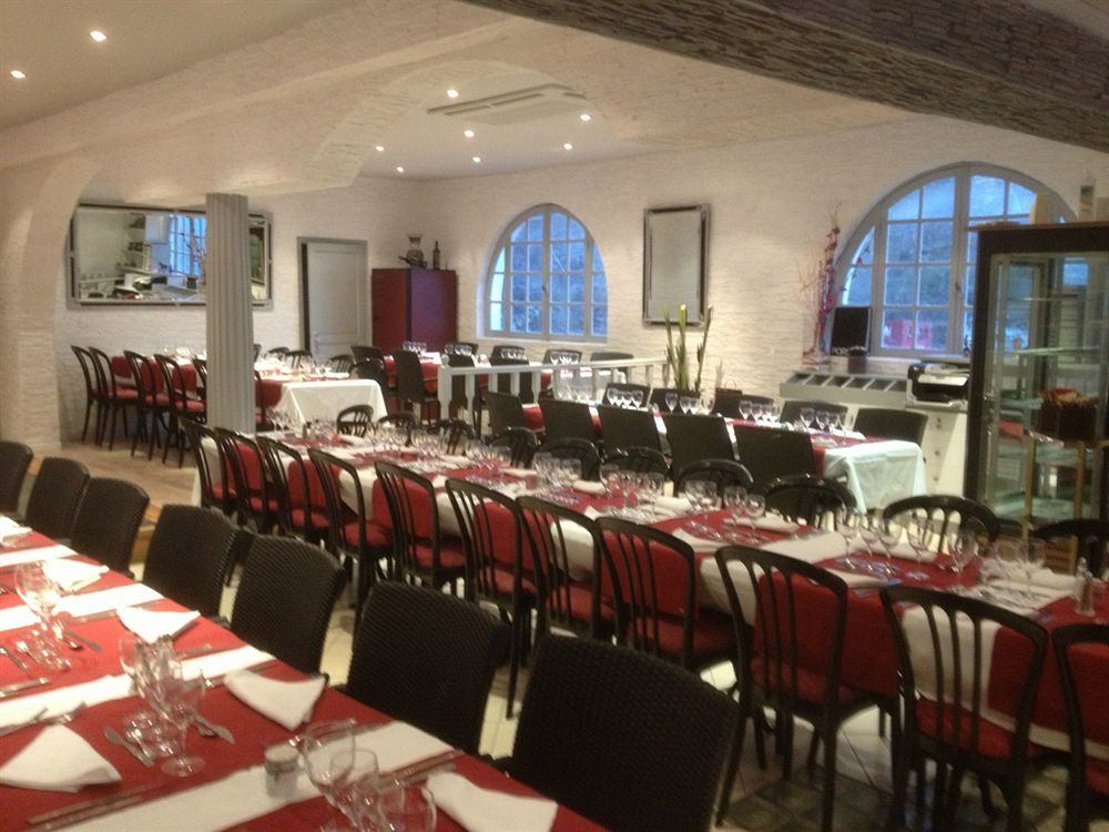 Hotel Le Derby Cagnes-sur-Mer Bagian luar foto